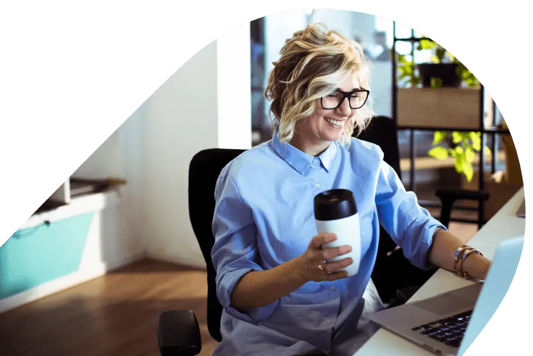 woman laptop menopause treatment
